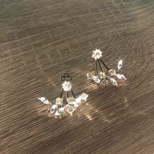 Three piece earring set!